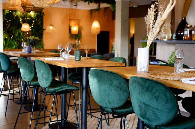 Dîner d’affaires dans un restaurant privatisable à Orvault. 